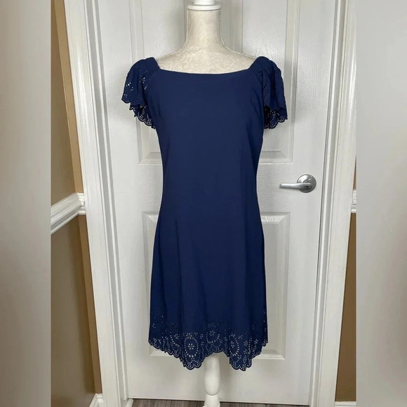 Elle Short Sleeve Navy Lined Scalloped‎ Trim Dress - Picture 3 of 5